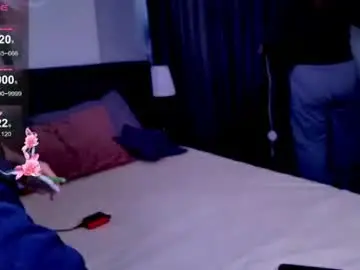 Chaturbate Sex Cam of lil_suzy