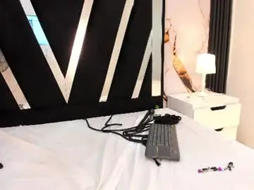 Chaturbate Watch Live Sex Cams of cherry_bom_as