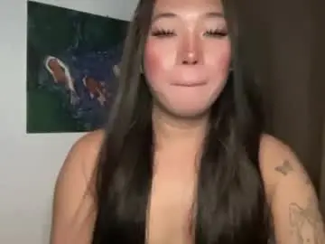 Chaturbate Live Sex Cam of makemesquirt_xxx