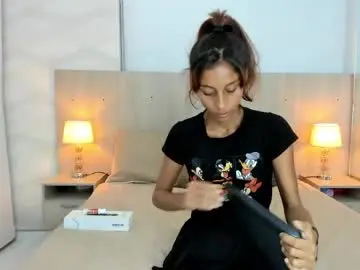 Chaturbate Nude Webcam of skinny_briana