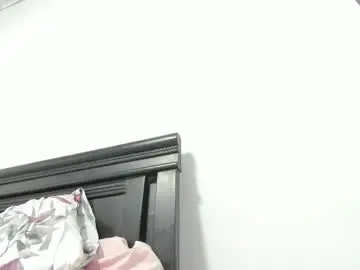Chaturbate Free Porn Cam of arabela_dream25