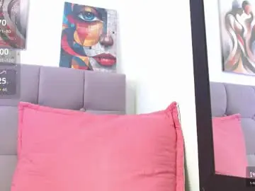 Chaturbate Live Sex Cam of hellen_starx
