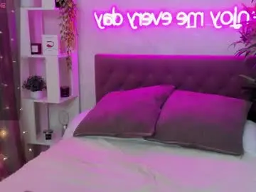 Chaturbate Watch Live Sex Cams of katyaneilson