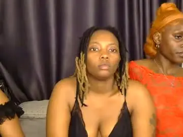Chaturbate Live Sex Cam of skylar28_