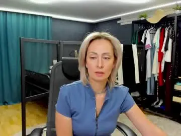 Chaturbate Adult Webcam of julia__cherry_