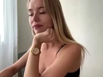 Chaturbate Live Sex Cam of bebravee