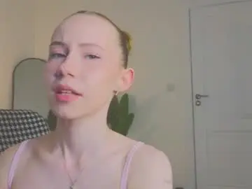 Chaturbate Live Sex Cam of cuute_angell