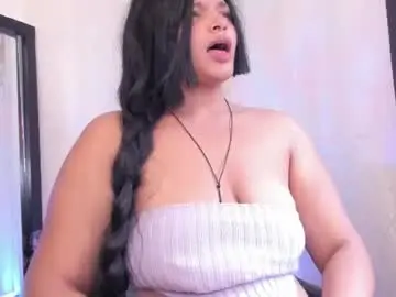 Chaturbate Live Sex Cam of chloe_kisses2