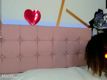 Chaturbate Nude Webcam of luna_blackk_