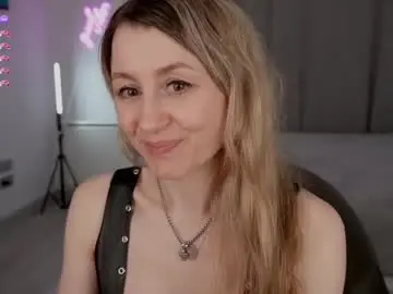 Chaturbate Live Sex of milanacamgirl