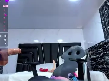 Chaturbate Live Sex Cam of ladyy_scarlett