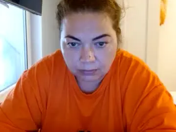 Chaturbate Free Porn Cam of curvymomylore