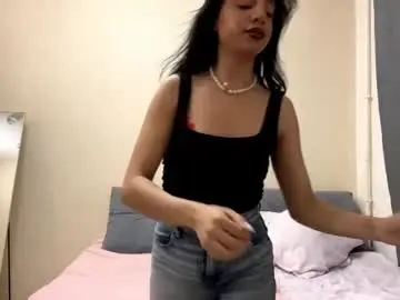 Chaturbate Live Sex Cam of nadinevanni