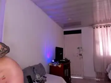 Chaturbate Live Sex Cam of mia_velvet1