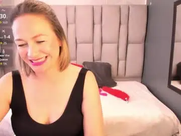 Chaturbate Live Sex Cam of charlot_milf