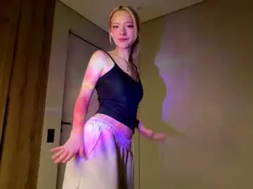 Chaturbate Live Porn of hyunwilhelmi