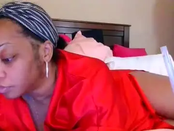 Chaturbate Sex Cam of brownroundrenee