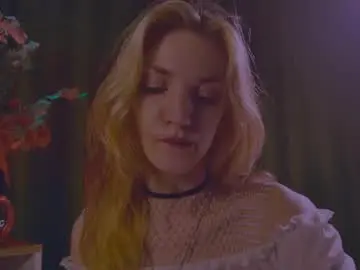 Chaturbate Sex Cam of adelaidegilber_