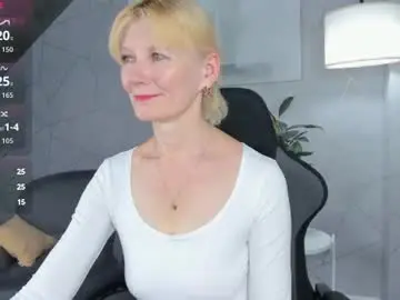 Chaturbate Best live sex cam show of julie_lucasss