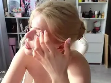 Chaturbate Free Porn Cam of maya_blonde18