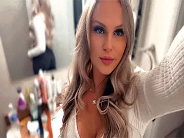 Imlive Live Porn of TiffanySkyXo