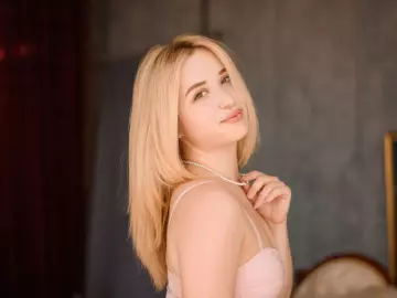 Imlive Live Porn of HazelWhitess