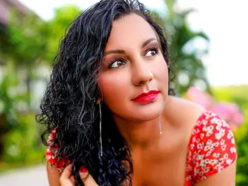 Livejasmin Free Porn Cam of JulienneMorrison