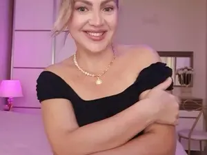 Myfreecams Free Porn Cam of Anya_Shine