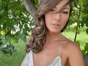 Myfreecams Free Porn Cam of Nikolle_01