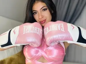 Myfreecams Free Live Porn of Isa_hernandez