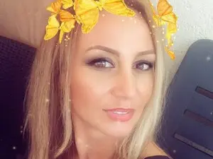 Myfreecams Live Sex of Merlyn4u