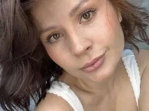 Myfreecams Live Sex Cam of MedeaAllure