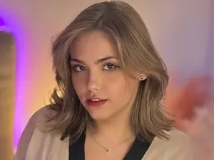 Myfreecams Nude Webcam of DellaRowe