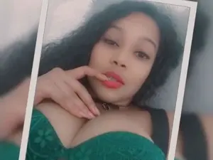 Myfreecams Live Sex of MoniqueLovay
