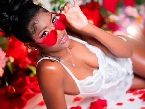 Myfreecams Nude Webcam of BellaaDajud