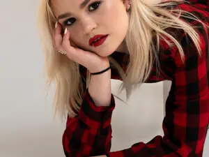 Myfreecams Live Sex Cam of Lily_HOT