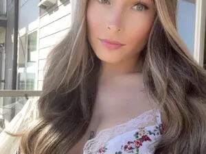 Myfreecams Live Sex Cam of AlexisWildest