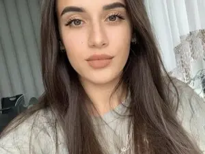 Myfreecams Nude Webcam of AlinaXxx_
