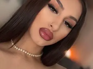 Myfreecams Free Live Porn of KissInferno