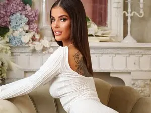 Myfreecams Watch Live Sex Cams of CasssyCain