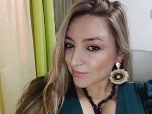 Myfreecams Free Live Porn of Valeryadiaz