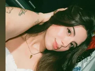 Streamate Adult Webcam of KyomiHunt