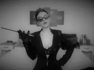 Streamate Live Sex Cam of MistressMadelyn