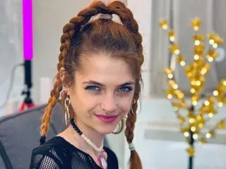 Streamate Adult Webcam of KittyRaine