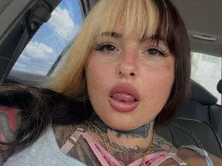 Streamate Private Sex Chat of HoneyDripsOnYou