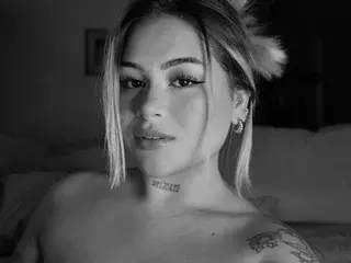 Streamate Adult Webcam of Ela_Curvy