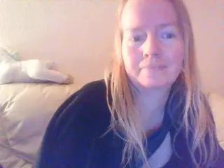Streamate Live Sex Cam of English_Rose_xxx