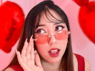 Streamate Best live sex cam show of Emi_Star
