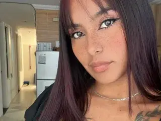 Streamate Free Live Porn of Reislin_69