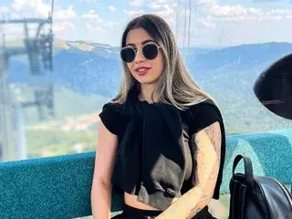 Streamate Live Porn of RoseDiamond18